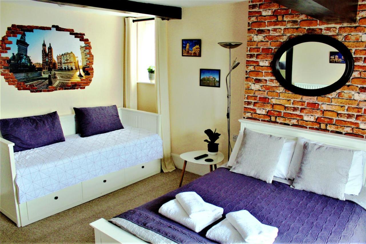 The Dove Inn Micheldever Esterno foto