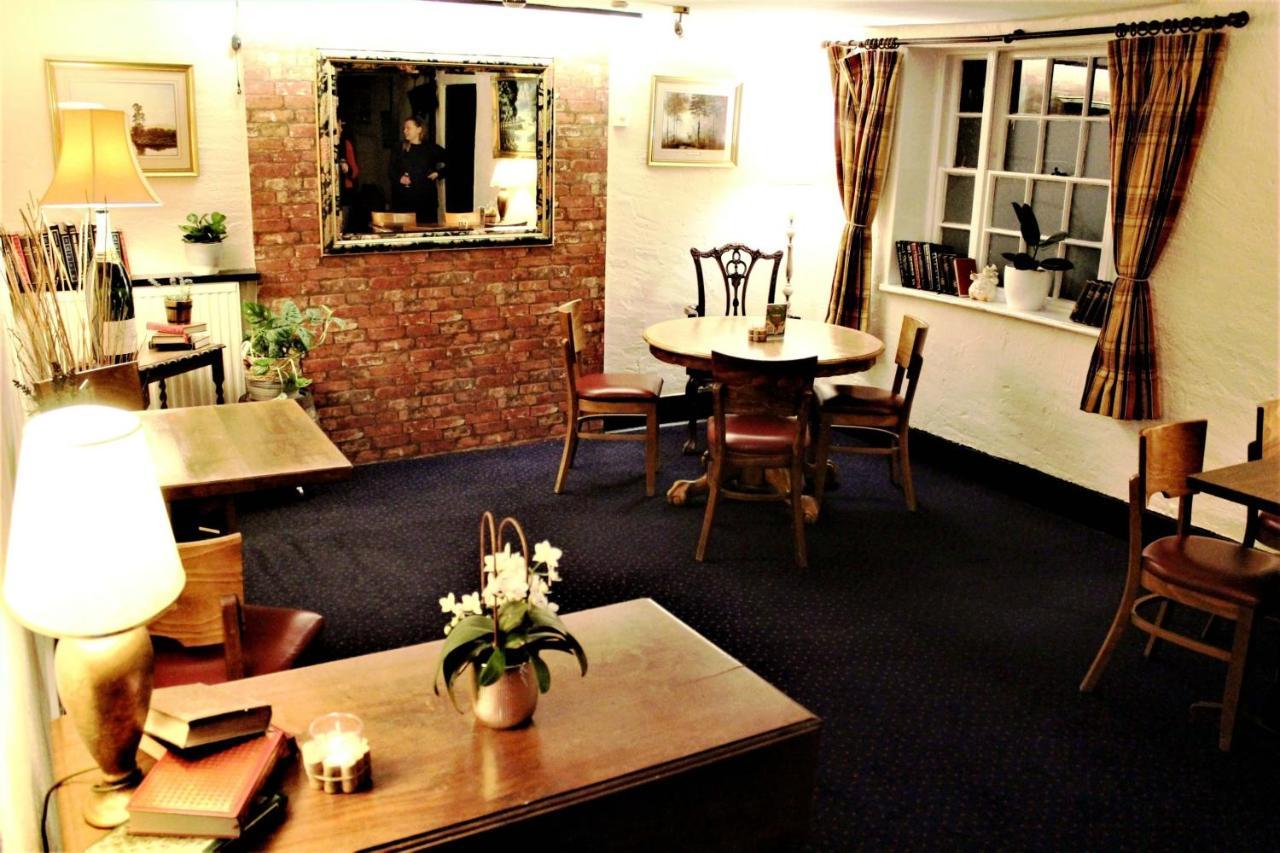 The Dove Inn Micheldever Esterno foto
