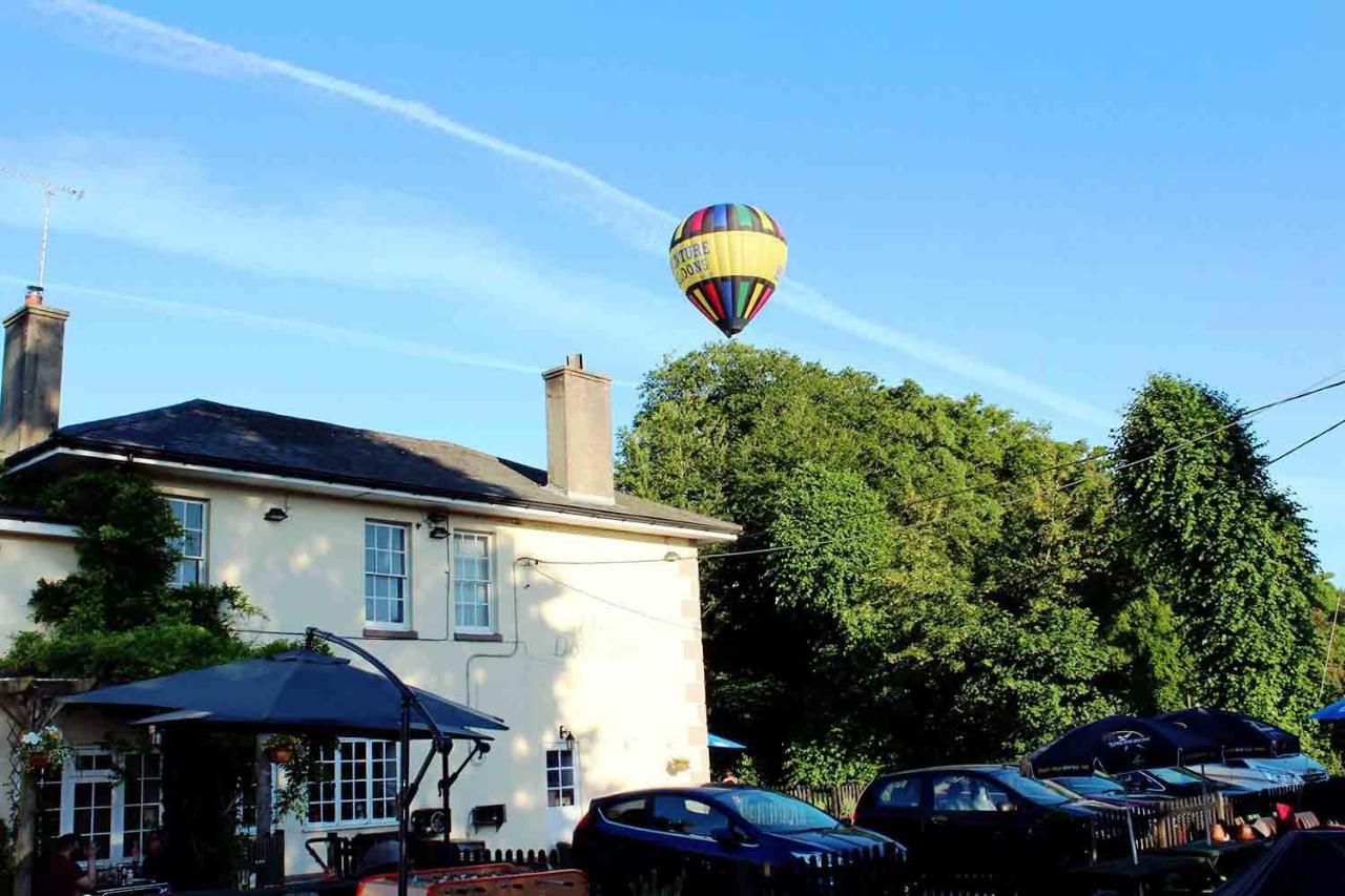 The Dove Inn Micheldever Esterno foto